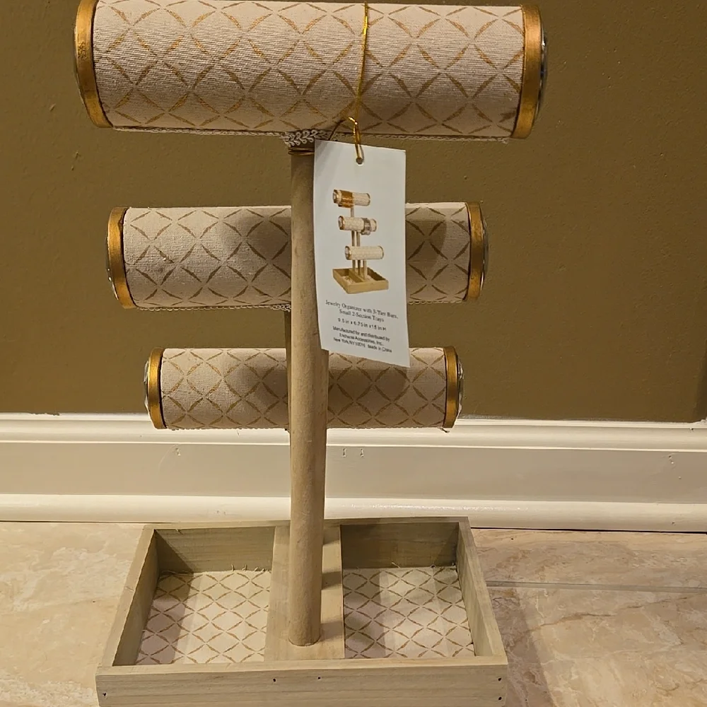 NWT Elegant Gold and Cream Jewelry Bar and Stand